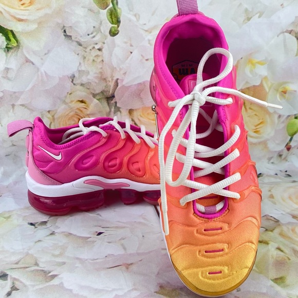 vapormax plus pink rose